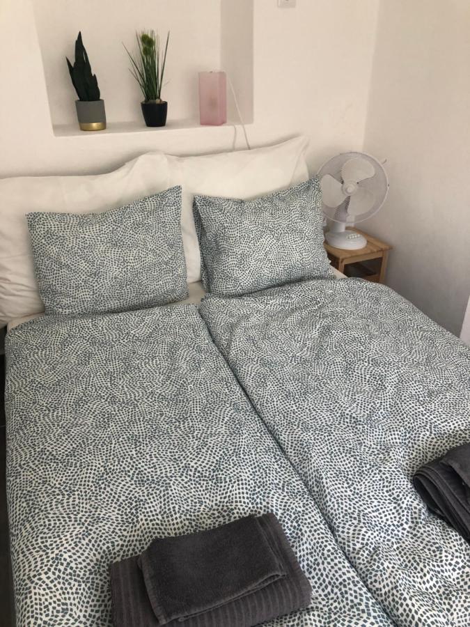 Dalia Apartman Gyoemro Bagian luar foto